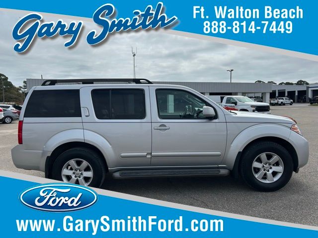 2008 Nissan Pathfinder SE