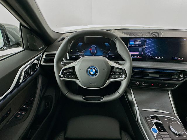 2025 BMW i4 xDrive40 11