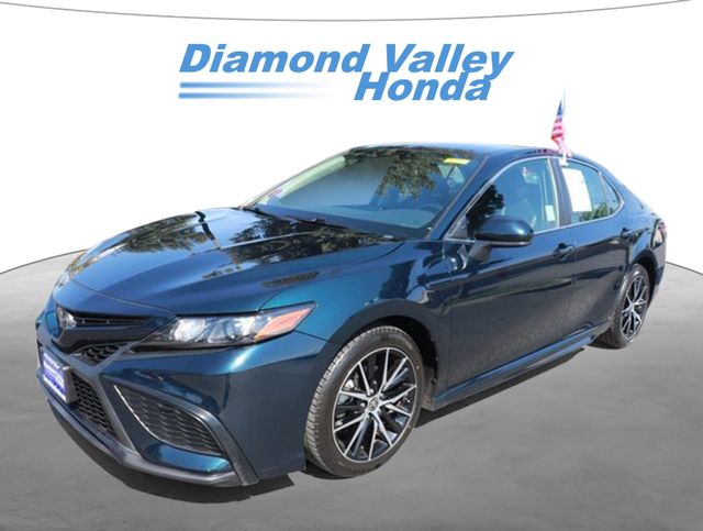 2021 Toyota Camry SE 3