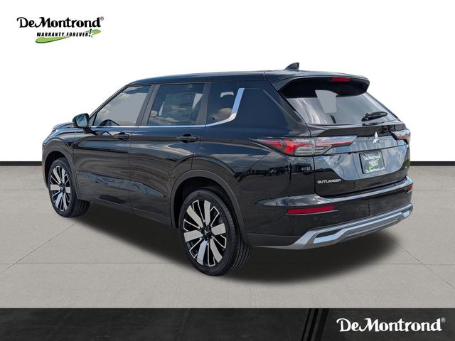 Used 2025 Black Mitsubishi SE image 7