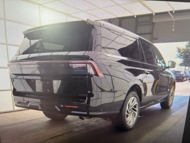 Used 2025 Lincoln Navigator Reserve L with VIN 5LMJJ3LG2SEL06515 for sale in Kansas City
