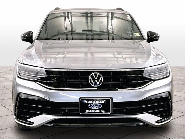 2023 Volkswagen Tiguan 2.0T SE R-Line Black Silver at Spitzer Acura