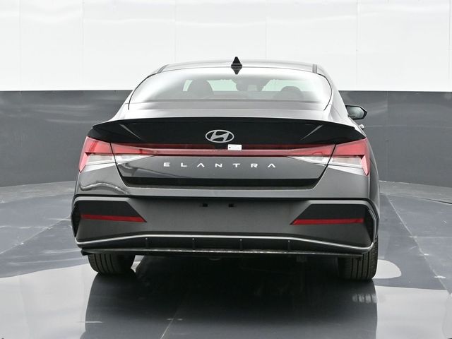 2025 Hyundai Elantra SEL 6