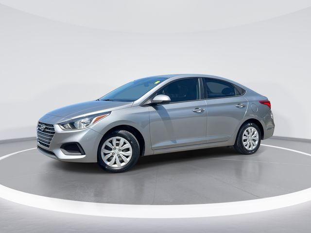 Forge Gray 2022 Hyundai Accent SE FWD Sedan Front-Wheel Drive Continuously Variable Transmission