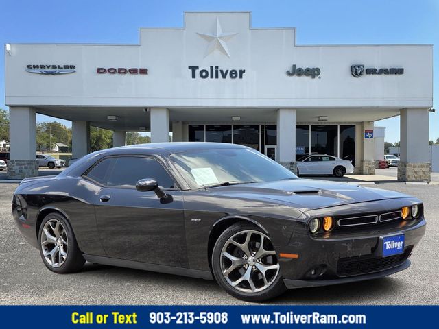 Pitch Black Clearcoat 2016 Dodge Challenger Coupe Rear-Wheel Drive 8-Speed Automatic