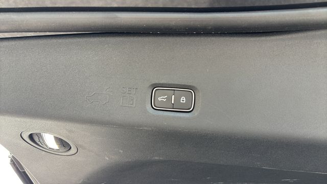 Used 2025 Black Ford Active image 39
