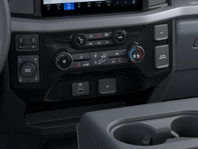 New 2026 Oxford White Ford XLT image 15