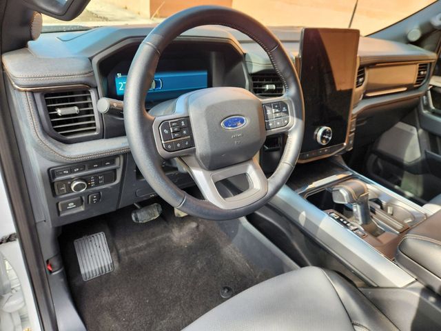 2022 Ford F-150 Lightning Lariat 15