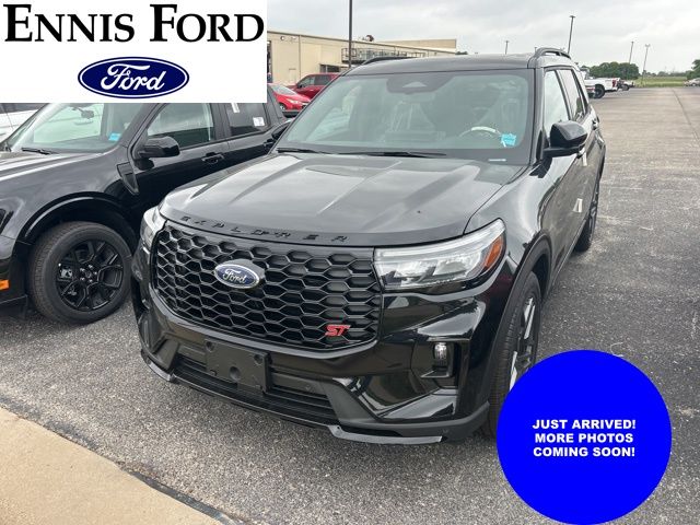 2025 Ford Explorer ST photo