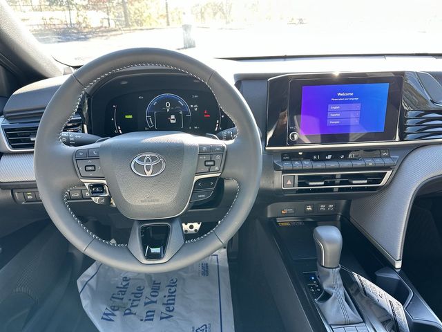 2025 Toyota Camry SE 7