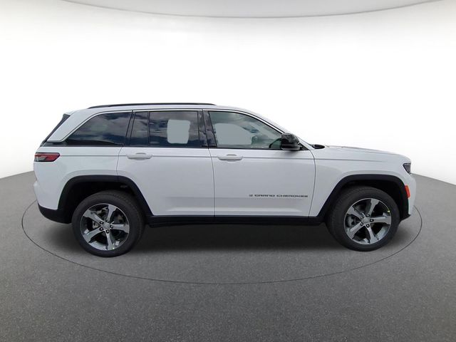 new 2026 Jeep Grand Cherokee car, priced at $42,650