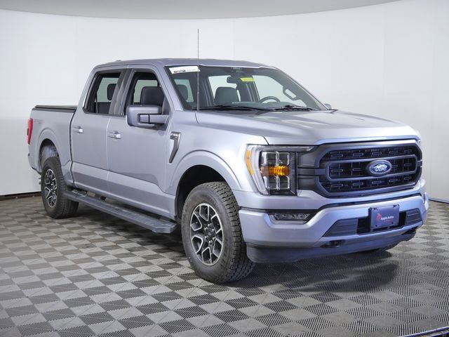 Iconic Silver Metallic 2022 Ford F-150 XLT SuperCrew 4WD Pickup Truck Four-Wheel Drive Automatic