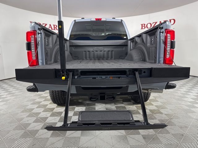 2025 Glacier Gray Metallic Tri-Coat Ford Super Duty F-250 SRW Lariat 4X4 Truck