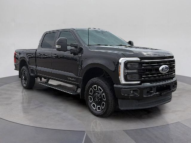 2025 Ford F-250 Super Duty Platinum Crew Cab 4WD