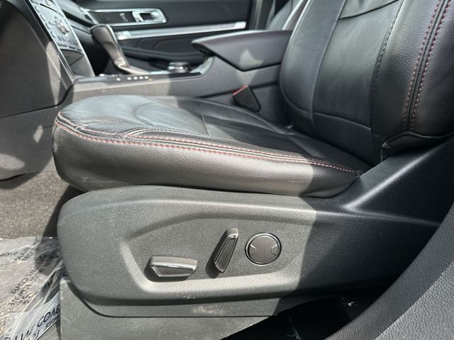 Used 2018 Red Ford Sport image 16