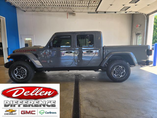 Sting-Gray Clearcoat 2022 Jeep Gladiator Pickup Truck Four-Wheel Drive 8-Speed Automatic
