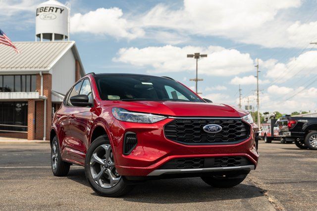2024 Ford Escape ST-Line photo