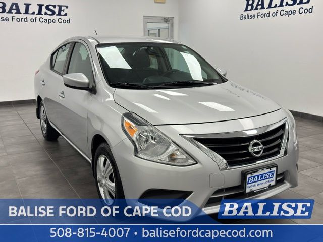 2017 Nissan Versa SV