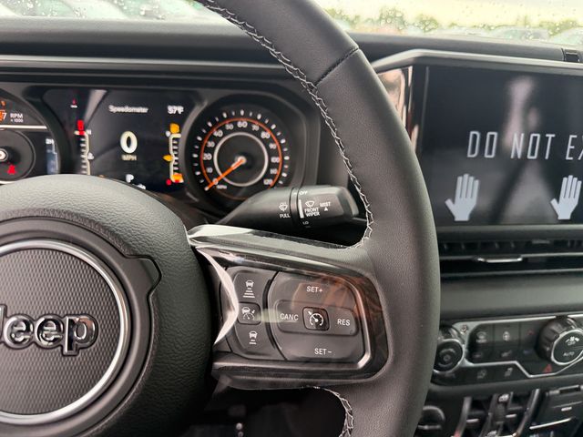 new 2026 Jeep Gladiator car, priced at $58,980