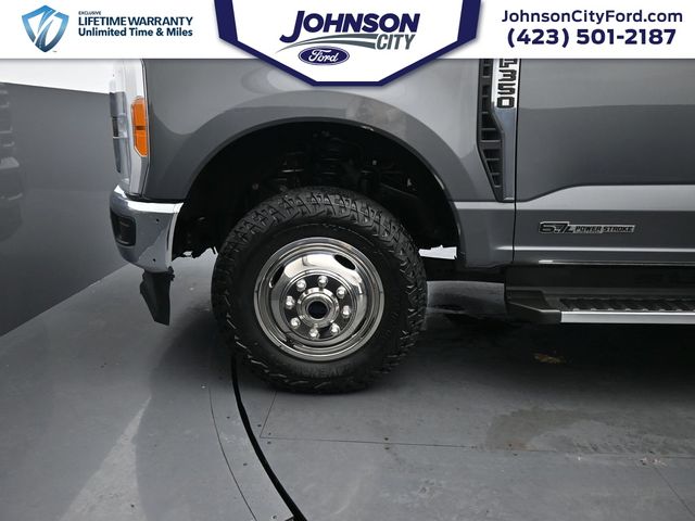 2023 Ford F-350 Super Duty XLT Crew Cab LB DRW 4WD