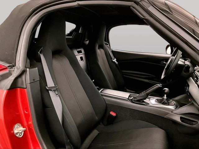 2019 Mazda MX-5 Miata Sport - 6