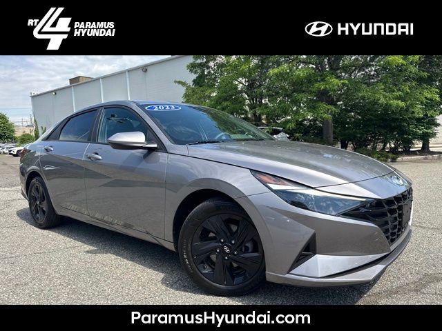 Fluid Metal 2023 Hyundai Elantra Sedan Front-Wheel Drive Continuously Variable Transmission