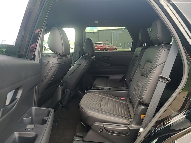 Used 2025 Nissan Pathfinder SUV