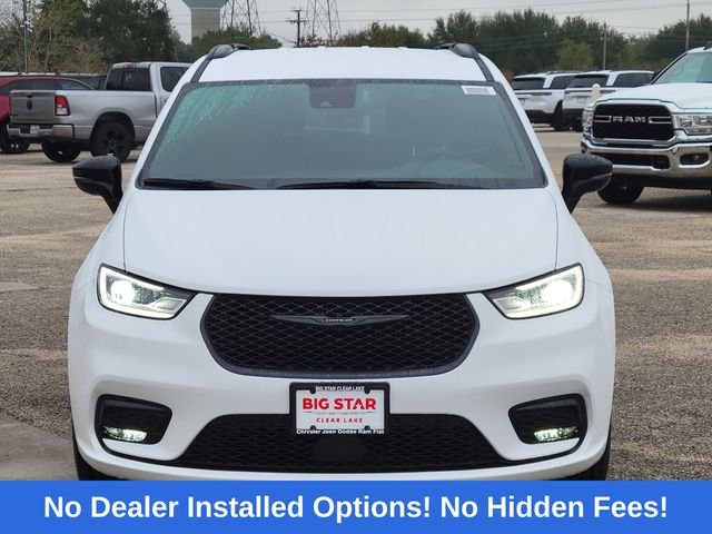 2026 Chrysler Pacifica Select White at Mac Haik CDJR North Houston