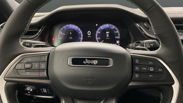 New 2026 Diamond Black Crystal Pearlcoat Jeep Limited image 16