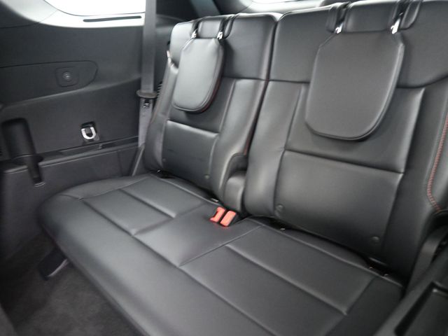 2025 Ford Explorer ST-Line photo