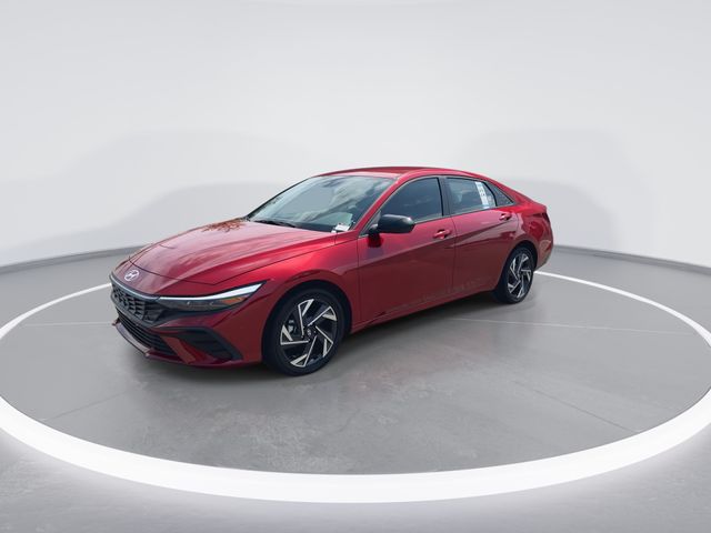 Used 2025 Red Hyundai SEL Sport image 4