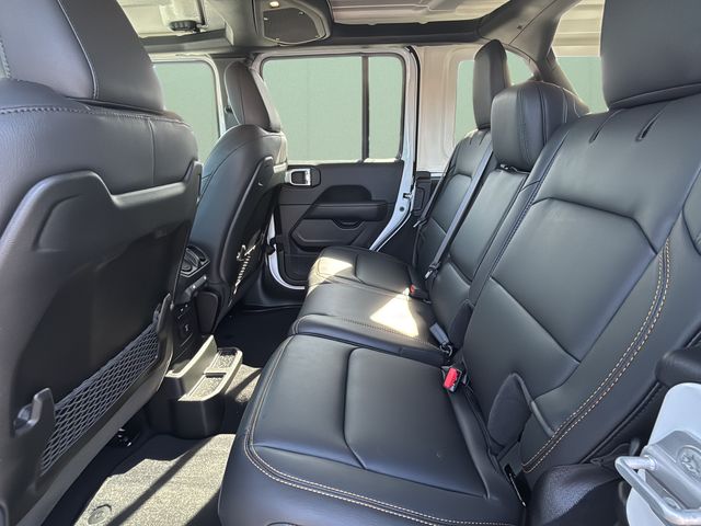 2025 Jeep Wrangler 4-Door Sahara - Photo 20