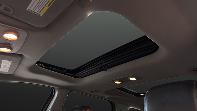 Used 2014 White Diamond Clearcoat GMC Denali image 12