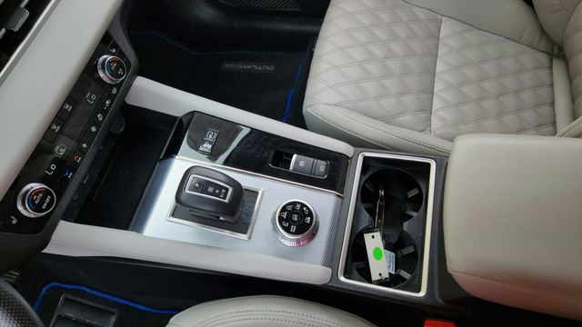 2024 Mitsubishi Outlander PHEV