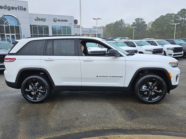 New 2025 White Jeep Limited image 14