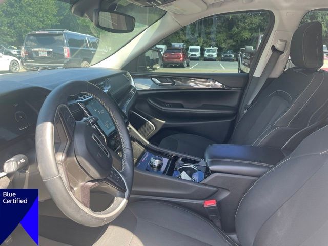 Used 2022 White Jeep Laredo image 12