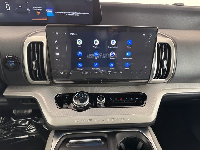 2025 Star White Metallic Tri-Coat Ford Expedition Max RWD SUV