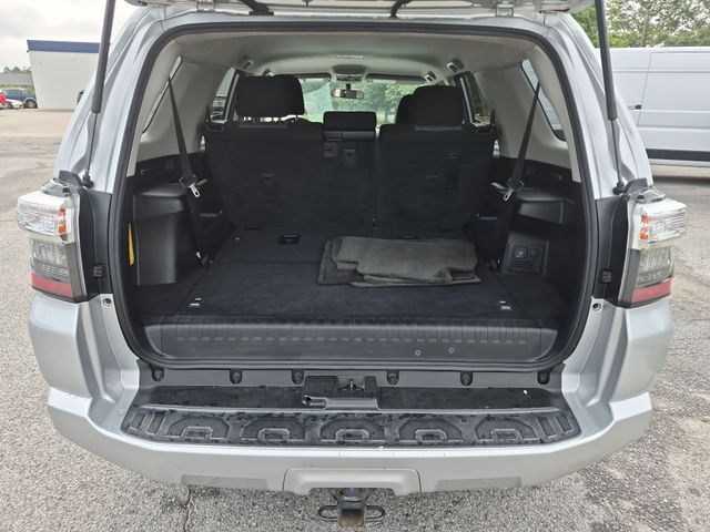 Used 2017 Silver Toyota SR5 image 29