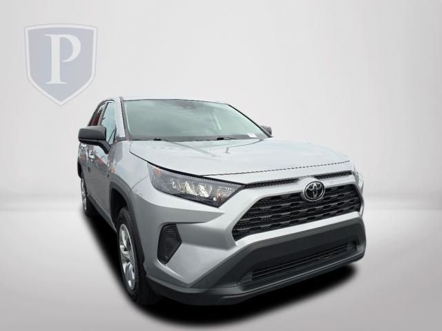 2022 Toyota RAV4 LE 11