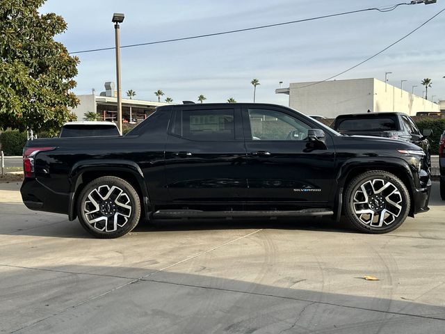 2024 Chevrolet Silverado EV RST 8