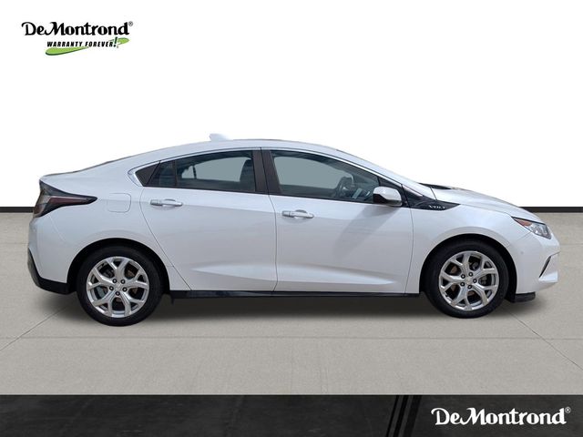 Used 2017 White Chevrolet Premier image 4