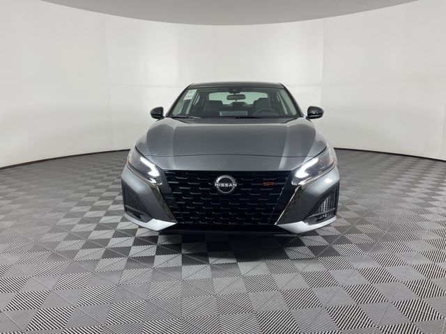 2025 Gun Metallic Nissan Altima 2.5 SR FWD Sedan