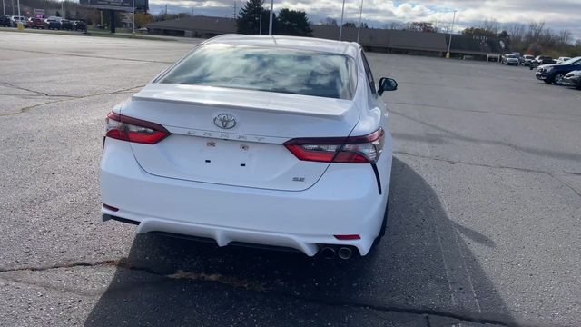 2022 Toyota Camry SE 7