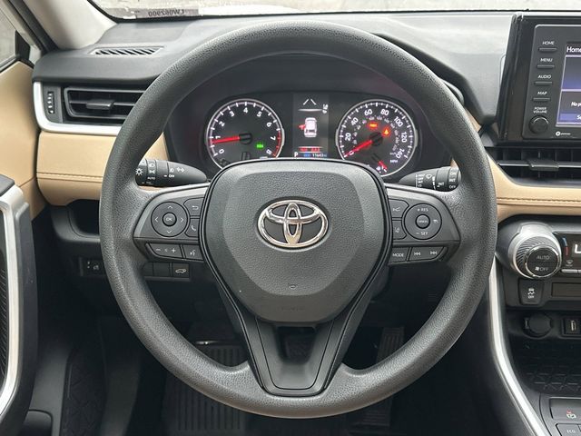 2020 Toyota RAV4 XLE 8