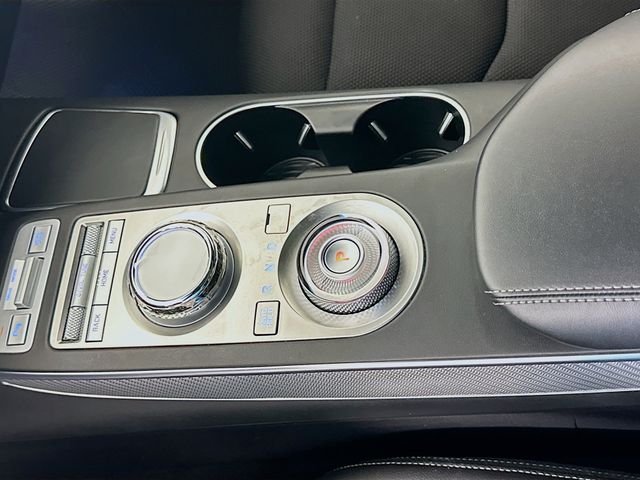 Thumbnail: 2022 Genesis GV70 - 17