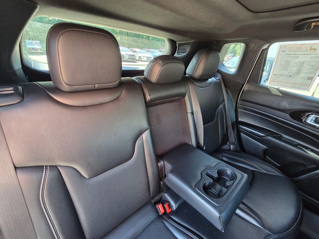 2023 Jeep Compass Limited:168548B