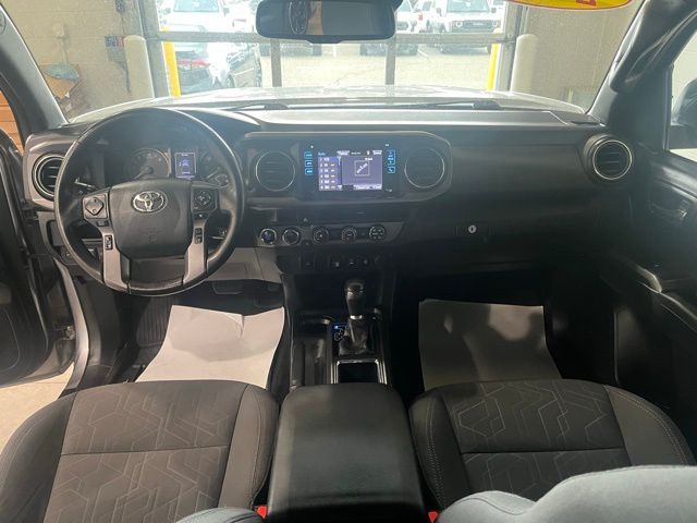 2019 Toyota Tacoma TRD Off-Road photo