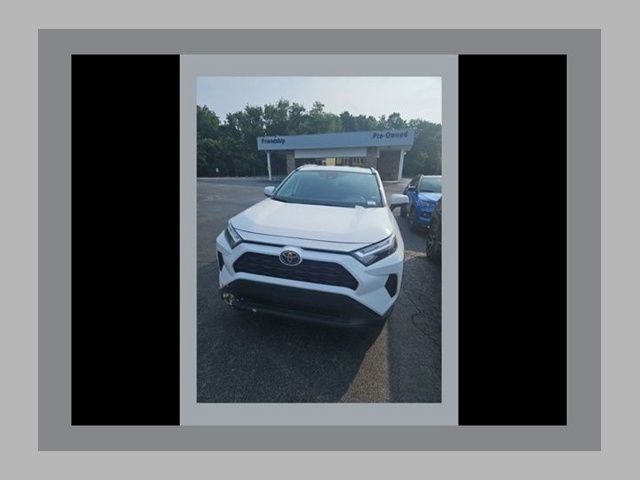 2024 Toyota RAV4 XLE FWD