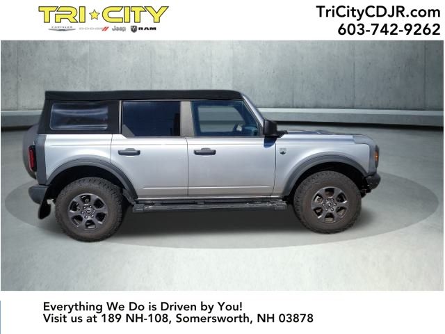 2022 Ford Bronco Big Bend photo 2
