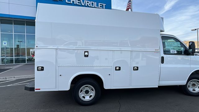 2024 GMC Savana 3500 Work Van 25